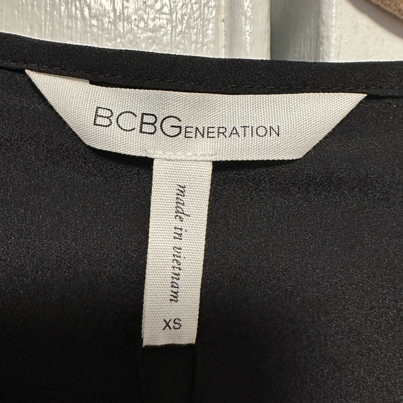 NWT BCBG Lace Up Front Floral with Metallic Threads Print Dress XS - Picture 5 of 12